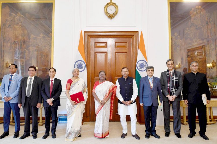 image_750x500_679e0595d3980 Finance Minister could not provide enough fuel to the 'first engine of growth'