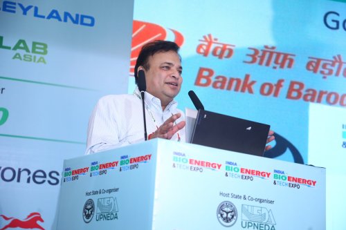 Mapsets India CEO Nikhil Chandra provided live information on UP Yantra Tracking for machinery purchases.
