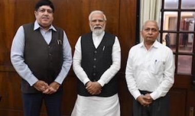 IFFCO Chairman meets Prime Minister Narendra Modi