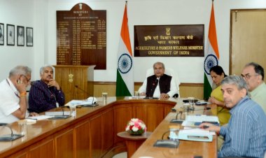 Make a roadmap for seed supply to farmers: Tomar