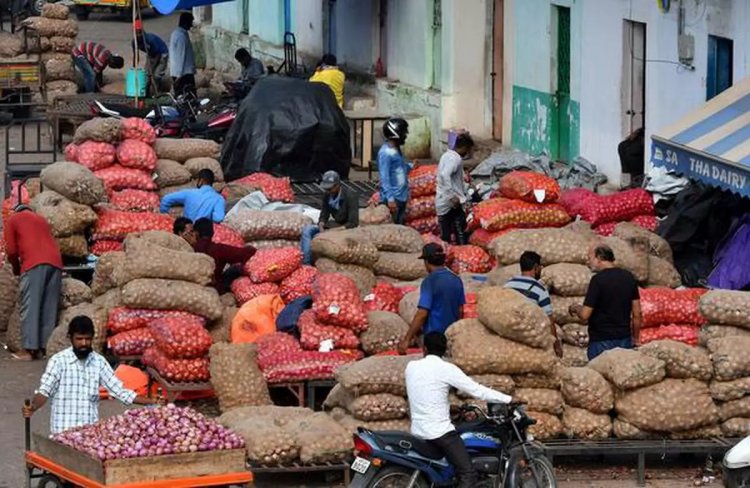 Food inflation rises to 6.95pc in Feb from 6.85pc in Jan