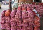 Govt to procure 2 LT of onion to create 5 LT buffer stock