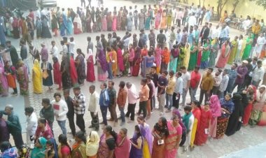 Nearly 76pc turnout recorded in MP, 70pc in Chhattisgarh 
