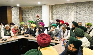 Farmers observe 'black day' on Samyukta Kisan Morcha's call