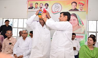 Why did Congress leave Sikar seat for Left, Who is CPM candidate Amra Ram