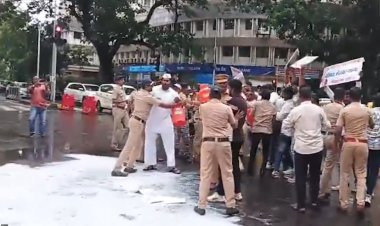 Milk farmers protest outside Maharashtra assembly, upset over falling prices