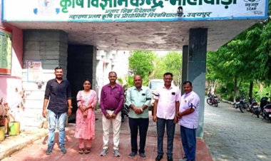 Protest against disparity in pay and service conditions of KVK staff across the nation