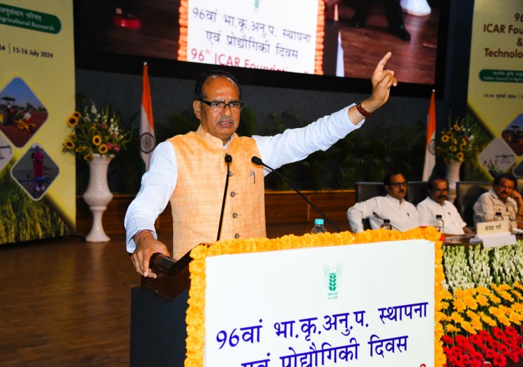 Shivraj Singh Chouhan asked ICAR to send scientists to farmers' fields