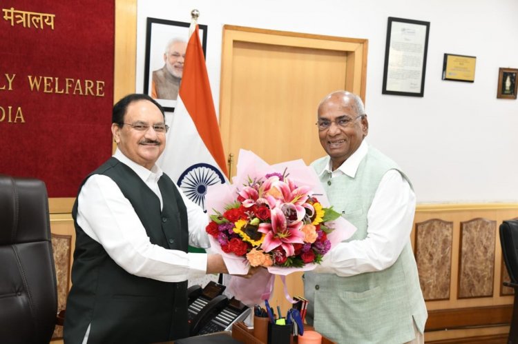 IFFCO MD Meets Union Minister JP Nadda to Discuss Nano Fertilisers and other Initiatives