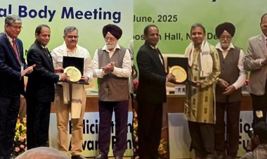 NAAS Felicitates Harvir Singh and Prabhudatt Mishra for Contribution to Agricultural Journalism
