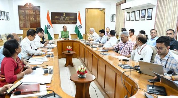 Seal Factories and Shops if Fake or Substandard Fertilizers and Pesticides are Found: Shivraj Singh