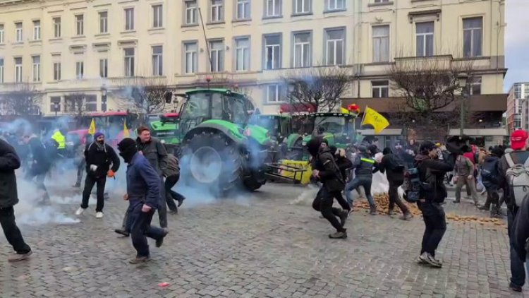 EU Delays Mercosur Trade Deal Amid Fiery Farmer Protests in Brussels