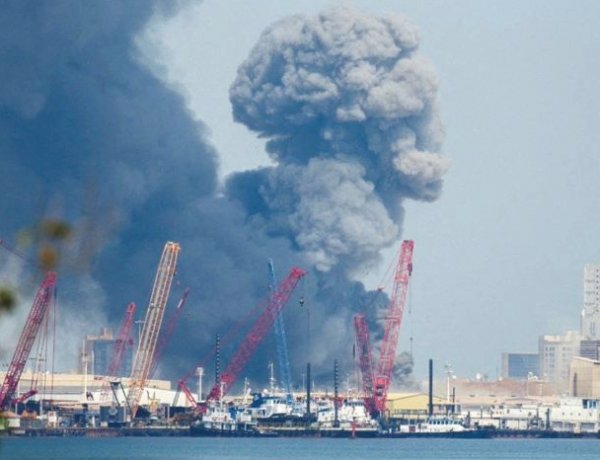 Iran Conflict Halts Exports to Gulf and West, Shipping Lines Levy Emergency Charges of Up to $4,000 Per Container