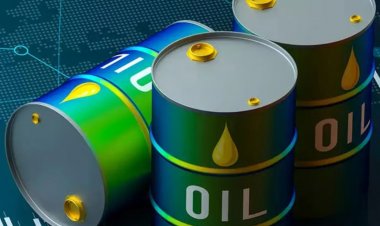 Oil Surges Past $100 as US Moves to Blockade Hormuz, Global Energy Markets on Edge