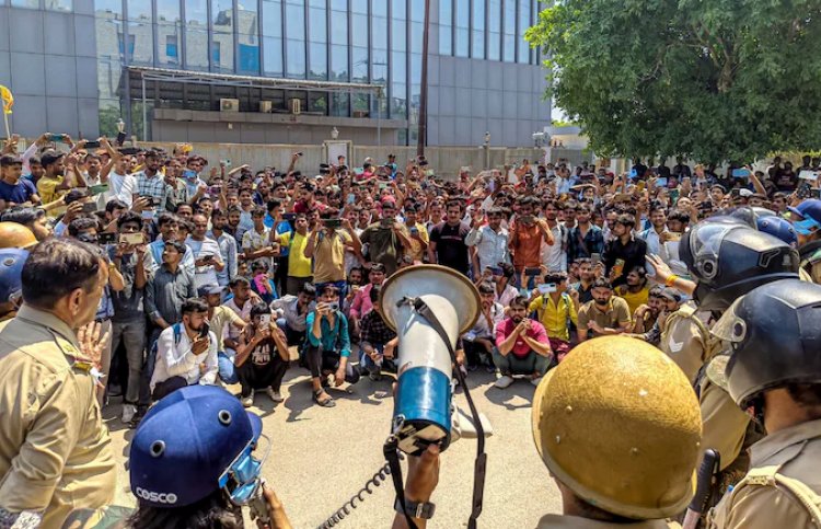 After Noida Worker Unrest, UP Govt Raises Minimum Wages by Up to Rs 3,000