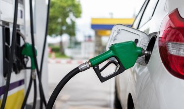 Petrol, Diesel Prices Hiked Again by 90 Paise Per Litre Amid Rising Crude Oil Costs