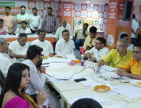 BJP Set to End TMC’s 15-Year Rule in Bengal, PM Modi Hails “Politics of Good Governance” Victory