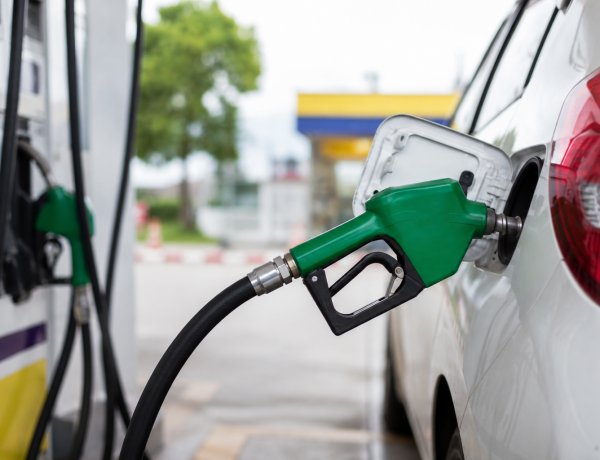 Petrol, Diesel Prices Hiked Again by 90 Paise Per Litre Amid Rising Crude Oil Costs