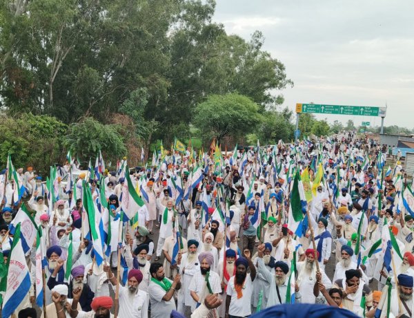 Farmers March Towards Delhi to Protest Proposed India-US Trade Deal; Police Stop Protesters at Borders, Detain Leaders