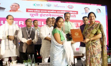 Women SHGs in UP Sign 30 MoUs At UPITS 2026, To Arrange Uniforms for 1.5 Crore School Kids